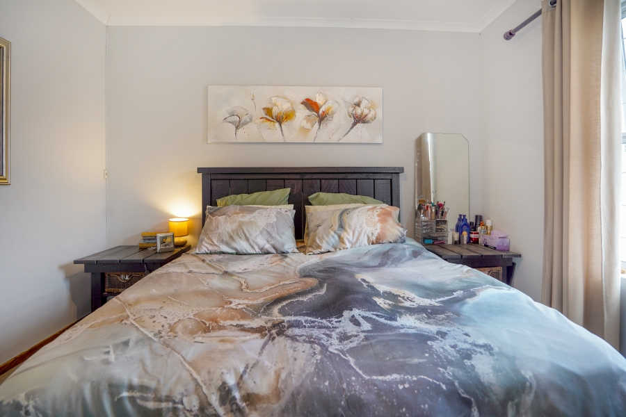 To Let 2 Bedroom Property for Rent in Sunningdale Western Cape